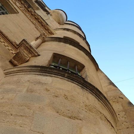 Uzes, Au Coeur Du Centre Medieval Le Logis Du Consul Un Bien D'Exception Du Xvieme Siecle Exteriör bild