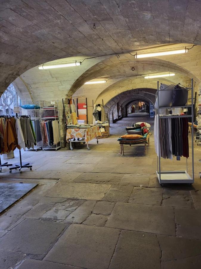 Uzes, Au Coeur Du Centre Medieval Le Logis Du Consul Un Bien D'Exception Du Xvieme Siecle Exteriör bild